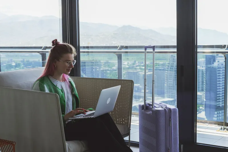 Bootstrapped at Altitude: How Entrepreneurs Are Launching Real Businesses From Mountain Motel Rooms